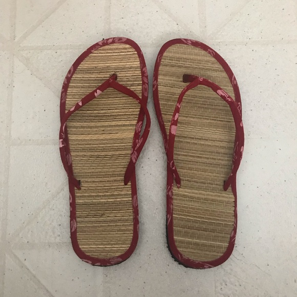 Shoes - Wicker Flip Flops